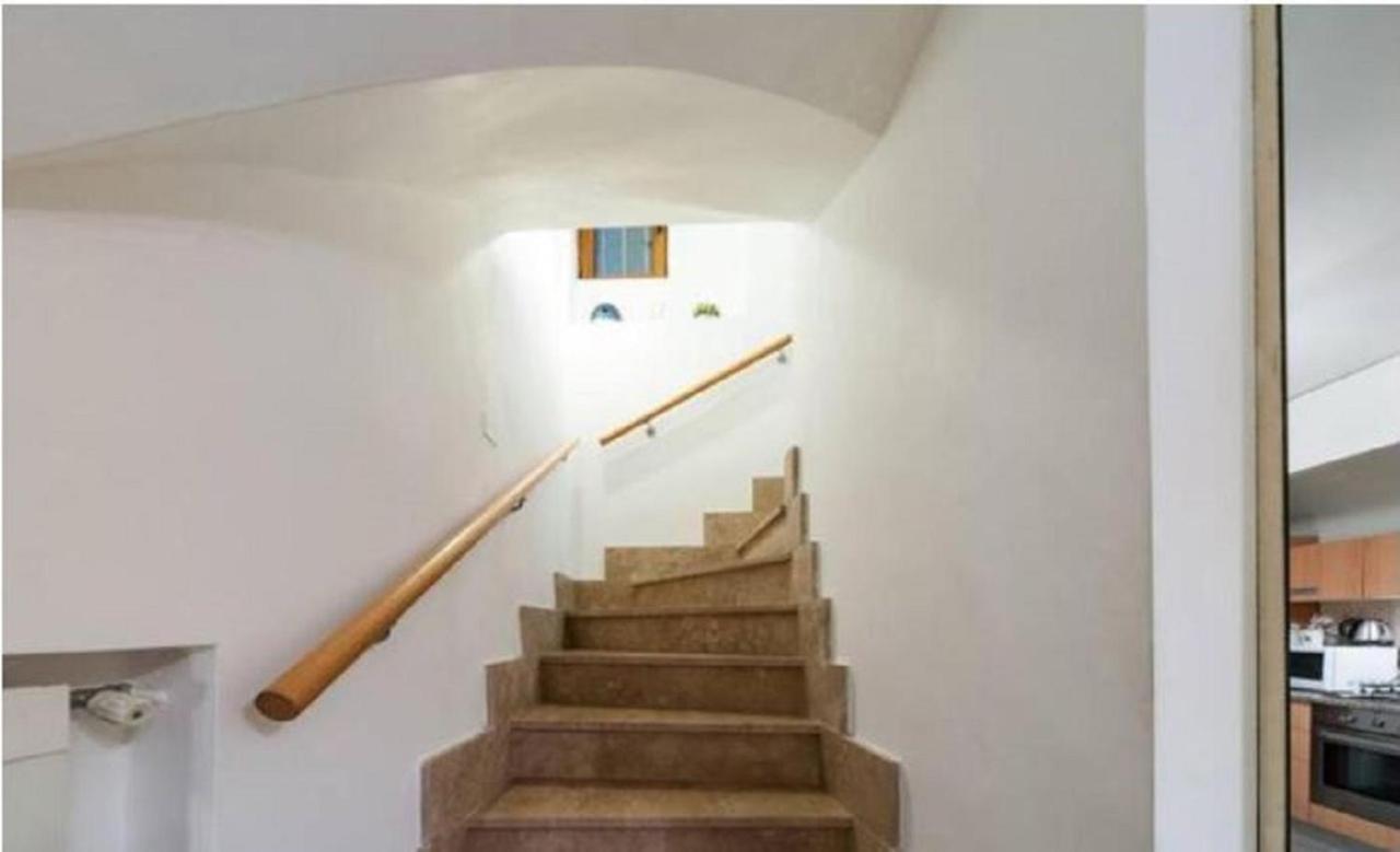 Lovely Basement Trevi Fountain Рим Екстер'єр фото